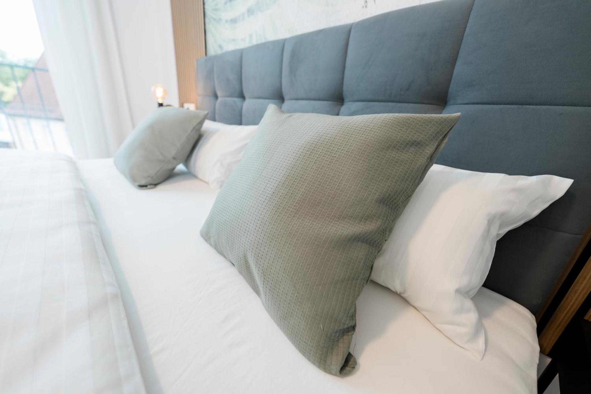 Kocasa-Apartments 02, Design, City-Center Boeblingen, Stellplatz, Balkon, Waipu-Tv 外观 照片